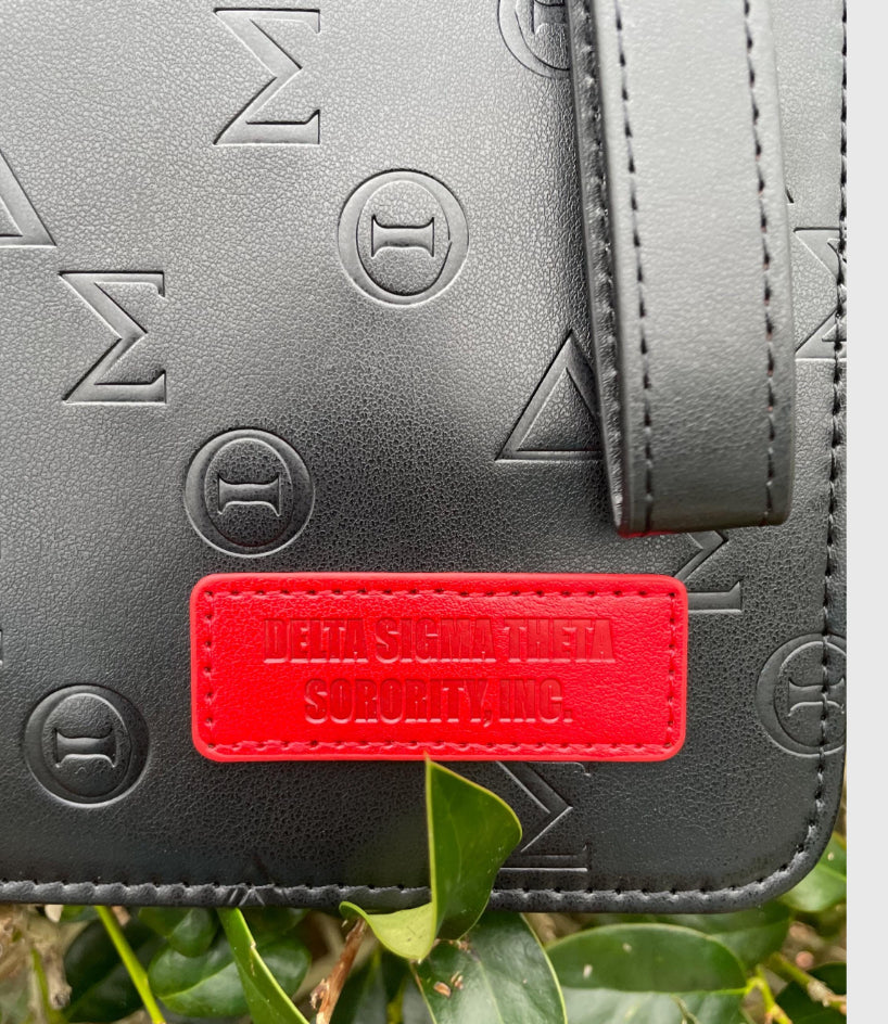 Delta Sigma Theta clutch or wristlet