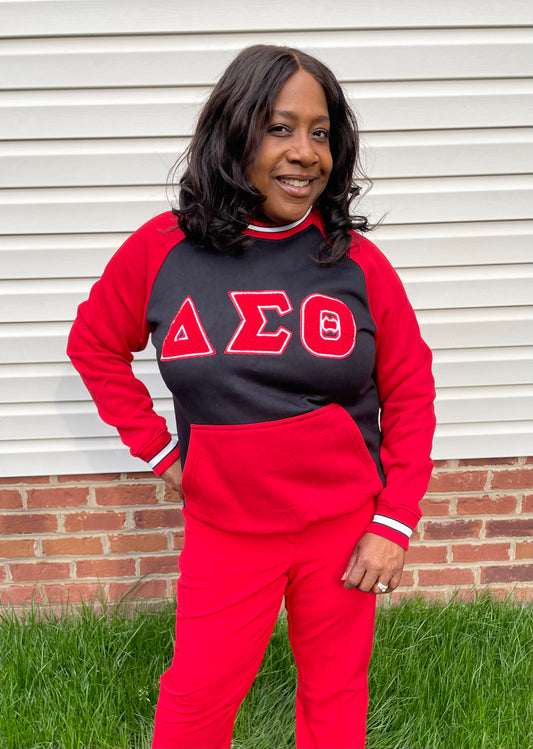 Delta Sigma Theta sweatshirt with pockets